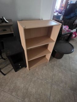 Light Wood Bookshelf 3-Shelf Unit