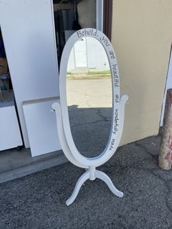 Vintage Little Girl’s Mirror Age 2 To 9 Years Old