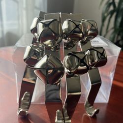 4 Stocking holders 