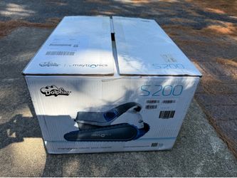 Dolphin S200 Robotic Pool Cleaner