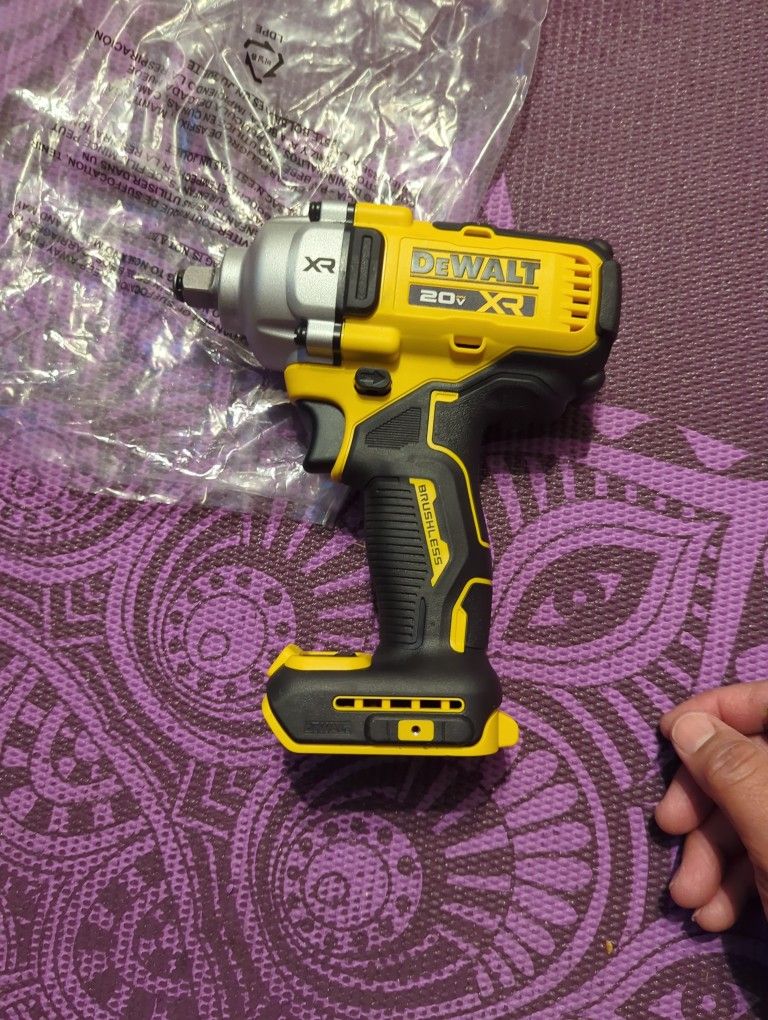 DeWalt XR Mid Range Impact Wrench 1/2 Tool Only