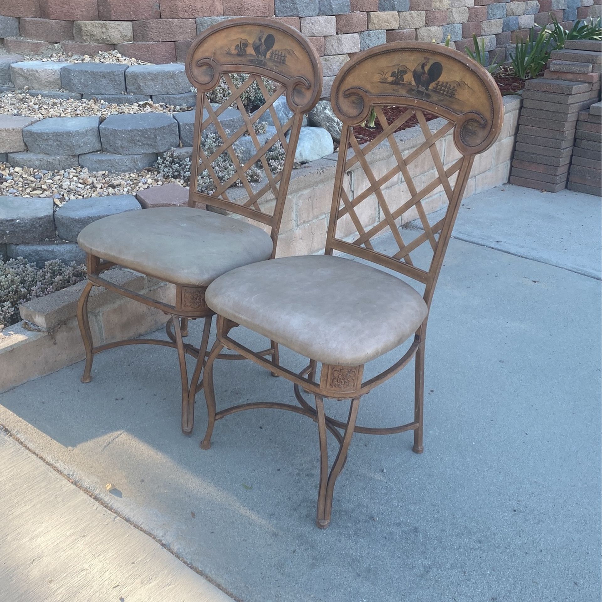 Free Nice 2 Chairs