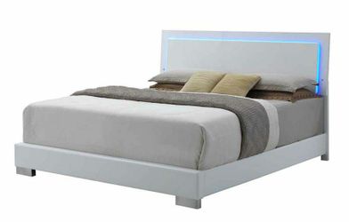 NEW MODERN FELICITY GLOSSY WHITE WITH LED LIGHTING QUEEN SIZE BED FRAME