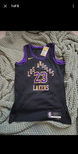 ✨️NWT✨️ Men's Nike City Edition Swingman Los Angeles Lakers Lebron James Jersey
