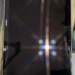 48 Inch Samsung Flat Screen TV With Bracket