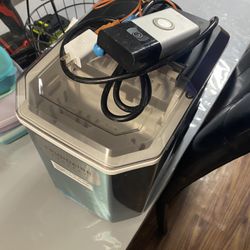 Ice Machine And Ring 