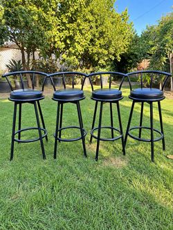 Set of 4 Black Metal Swivel Bar Stools