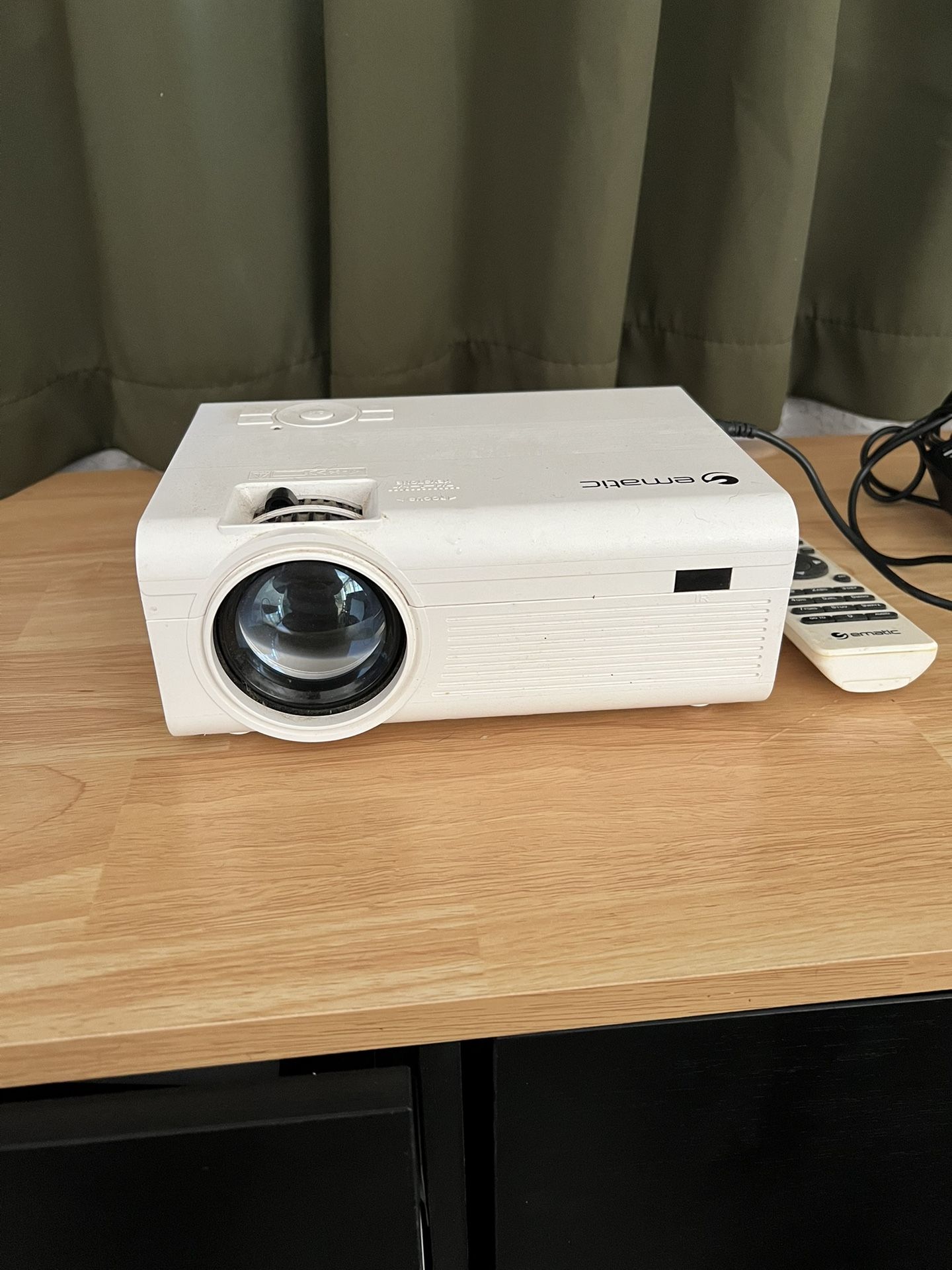 Ematic LCD Projector
