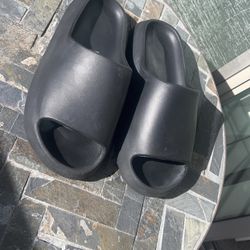 Black Slides - Size 11