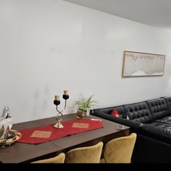 Extendable Ikea Dinning Table (with free table runner) chairs not included