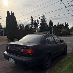 2000 Toyota Corolla