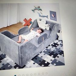 Toddler bed 