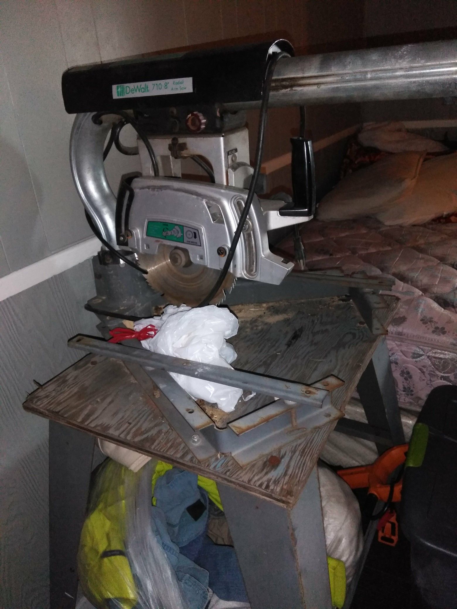 Dewalt 700 8 radial arm saw deals