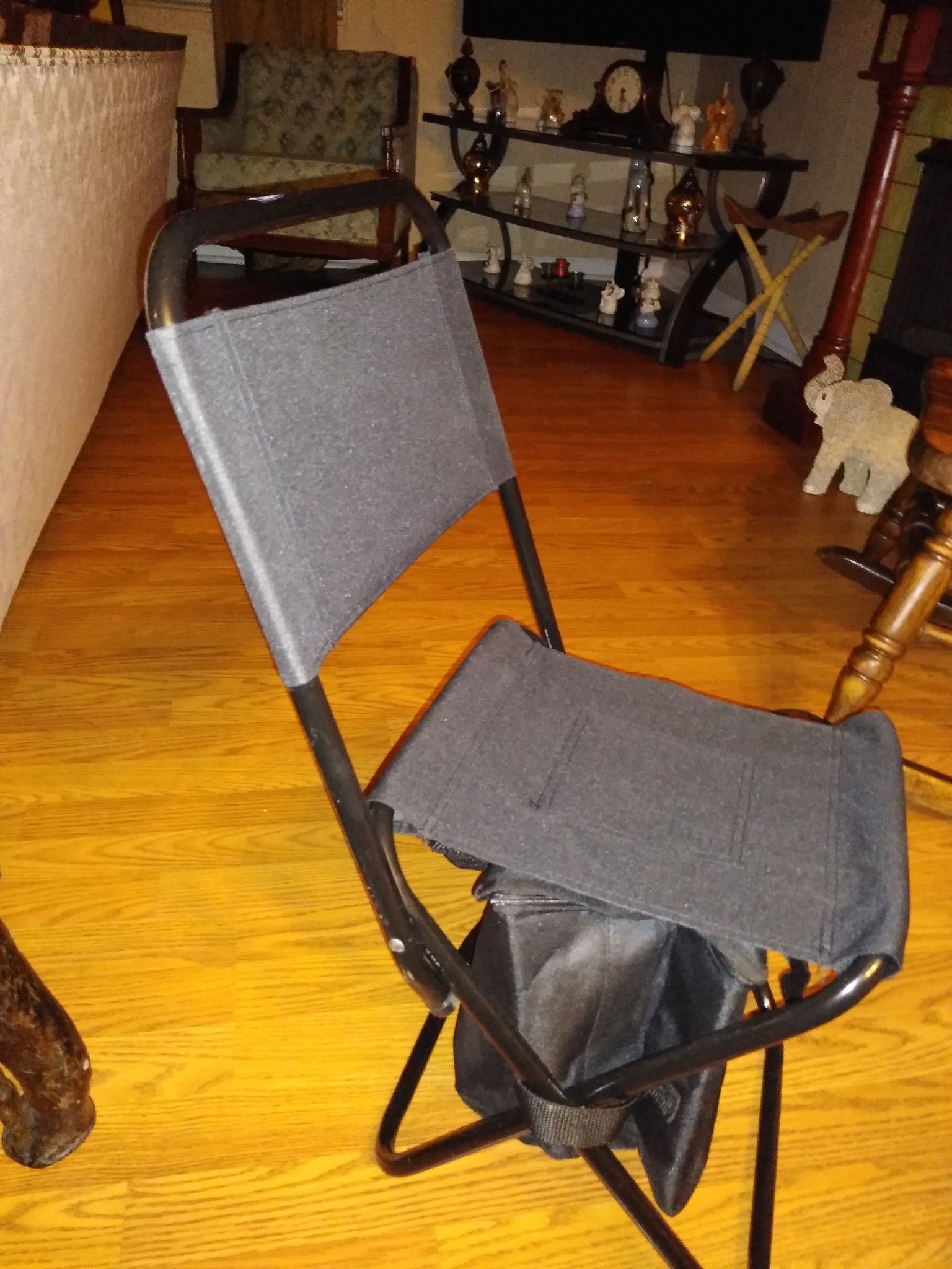 Folding cooler chair