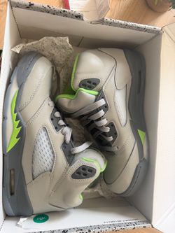 Jordan 5 Green Bean Size 6/7.5W