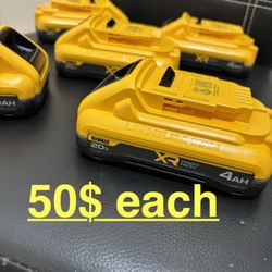 DEWALT XR 4ah Battery POWERPACK 20v 50$ each, el precio es por cada
