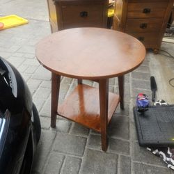 Ethan Allen Table