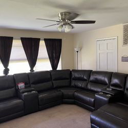 Leather Sectional w Recliners