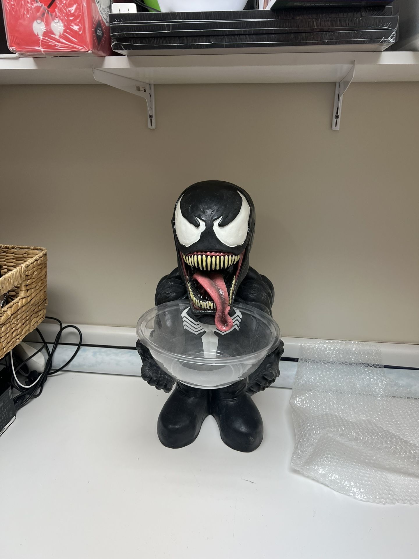 Marvel venom Halloween candy bowl dish holder key holder door stand toy action figure
