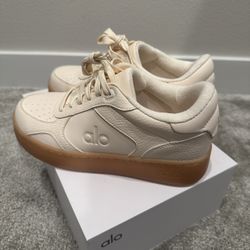 ALO  Recovery Mode Sneaker- Clay Limited Color  Size  M6/W7.5 