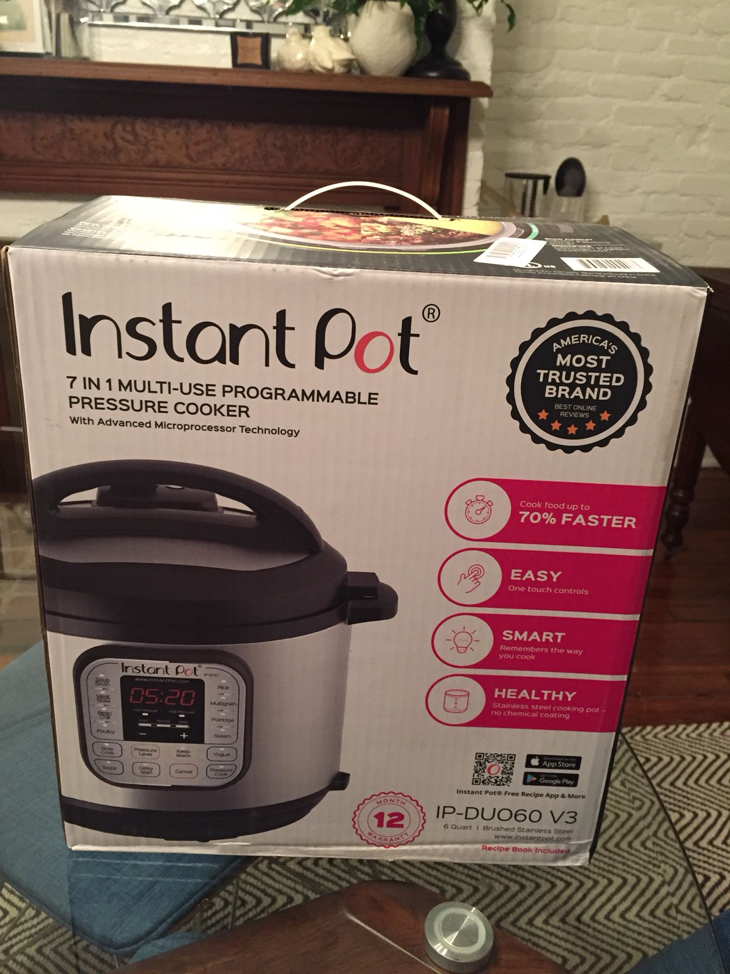 Instant Pot IP-DUO60 7-in-1 Programmable Pressure Cooker with Stainless Steel Cooking Pot and Exterior, 6-Quart/1000-watt, Latest 3rd Generation Tech