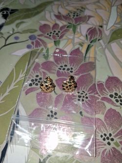 Gold nugget earring 14k