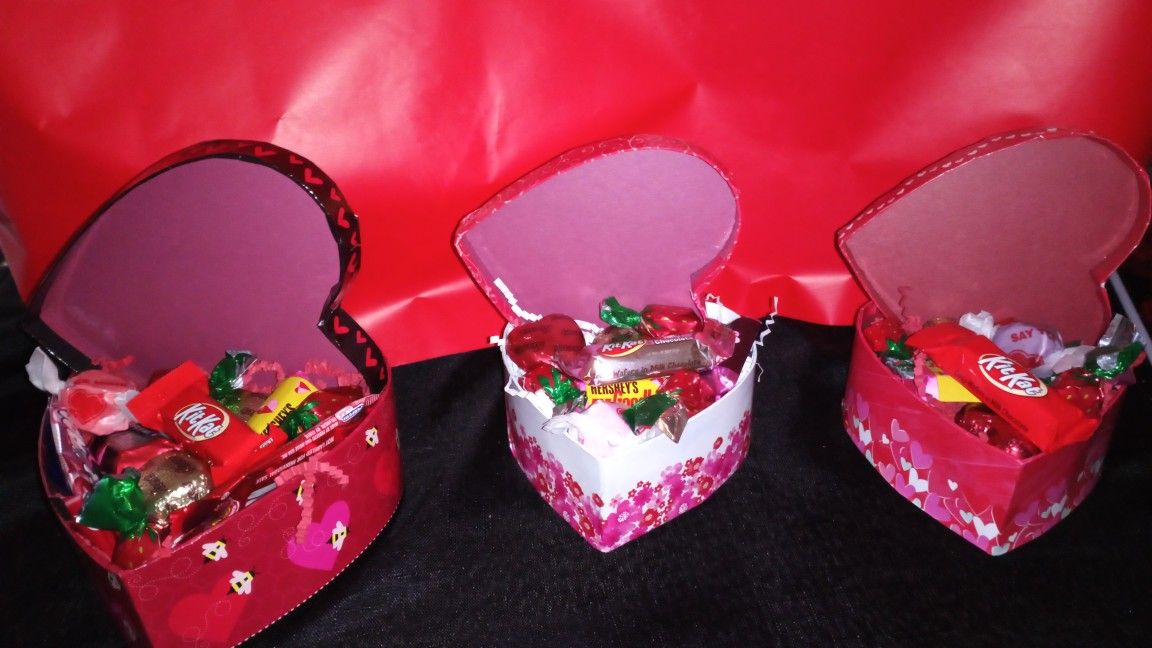 Valentine's day Baskets And Gifts