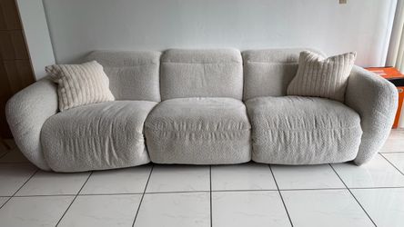 3 Seat Sofa / Sofá de tres asientos