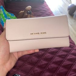 Light Pink Michael Kors Wallet 