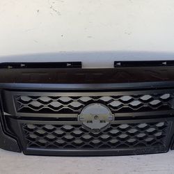 2022 2024 Nissan Titan grille (8)