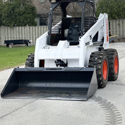 Bobcat Skid Steer 853
