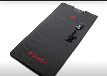 Infrared Sauna Blanket - like new!