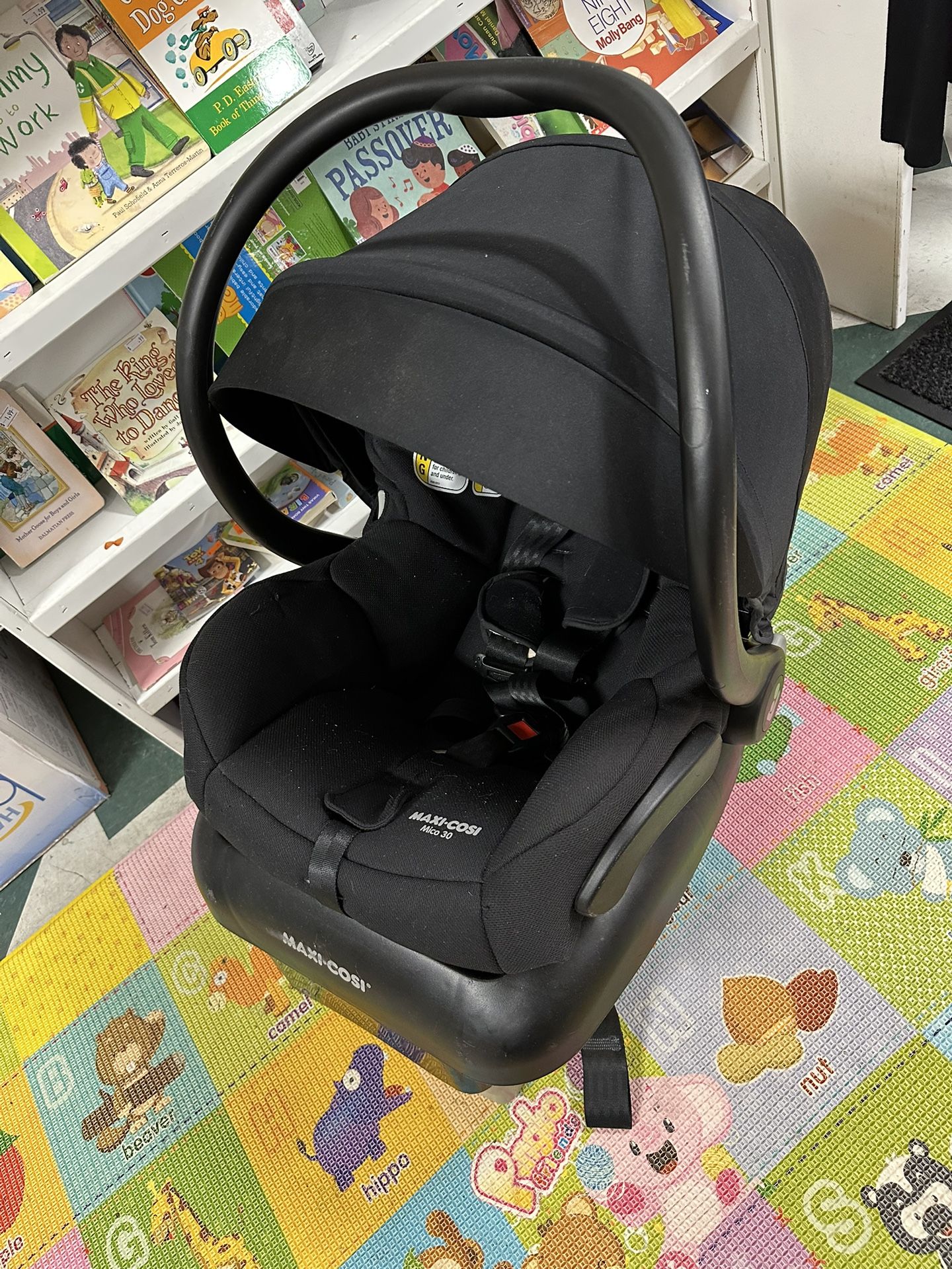 Maxi Cosi Mico Infant Car seat