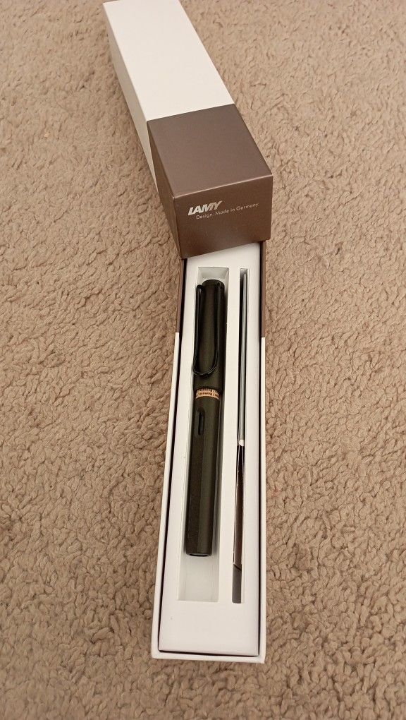 Lamy Safari Fountain Pen