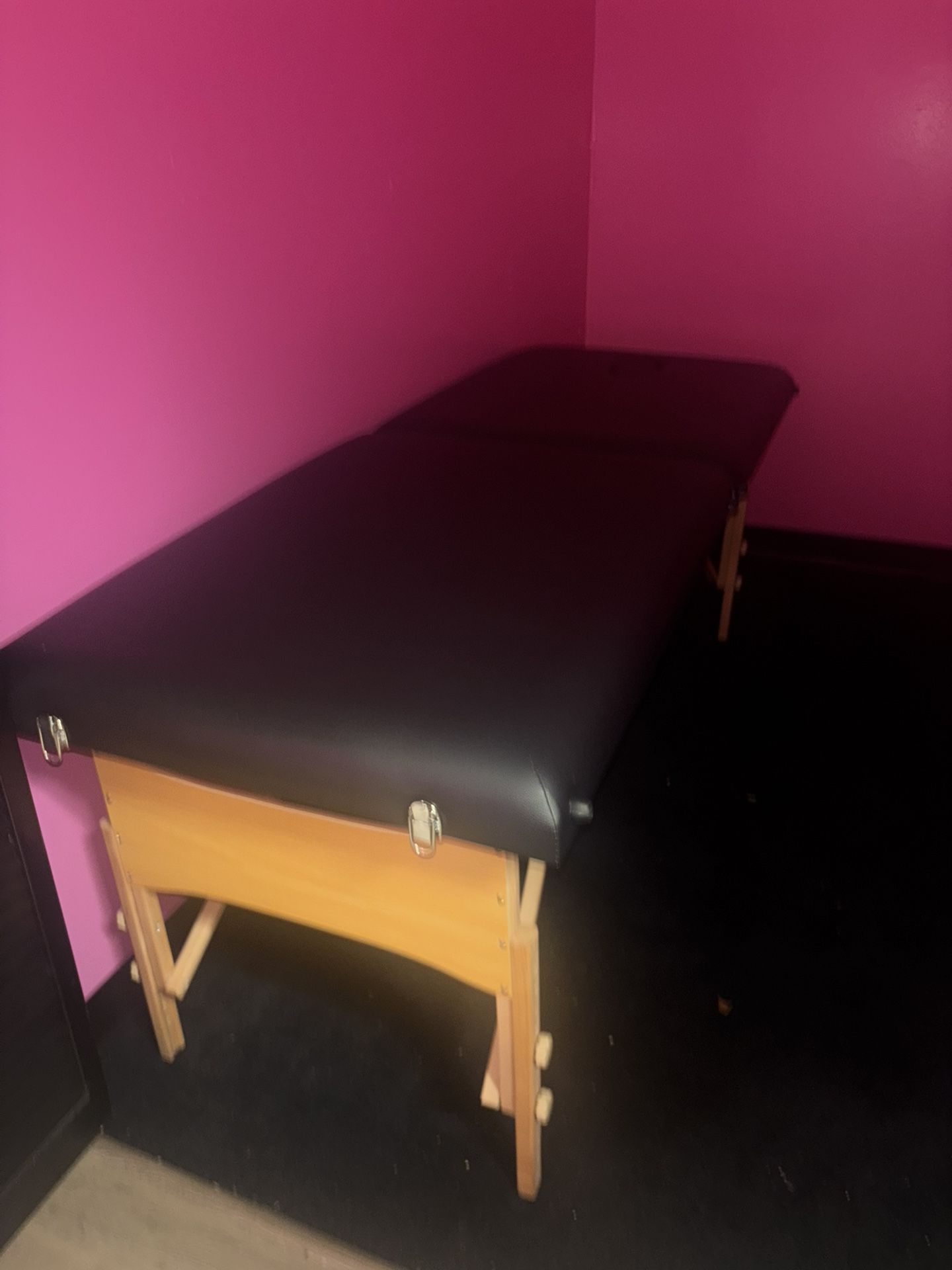 Lash/Massage Bed