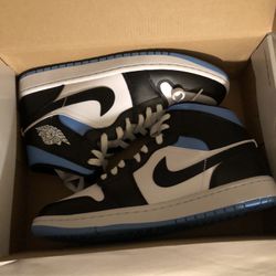  Jordan  1 University black 