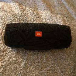 JBL Charge 4