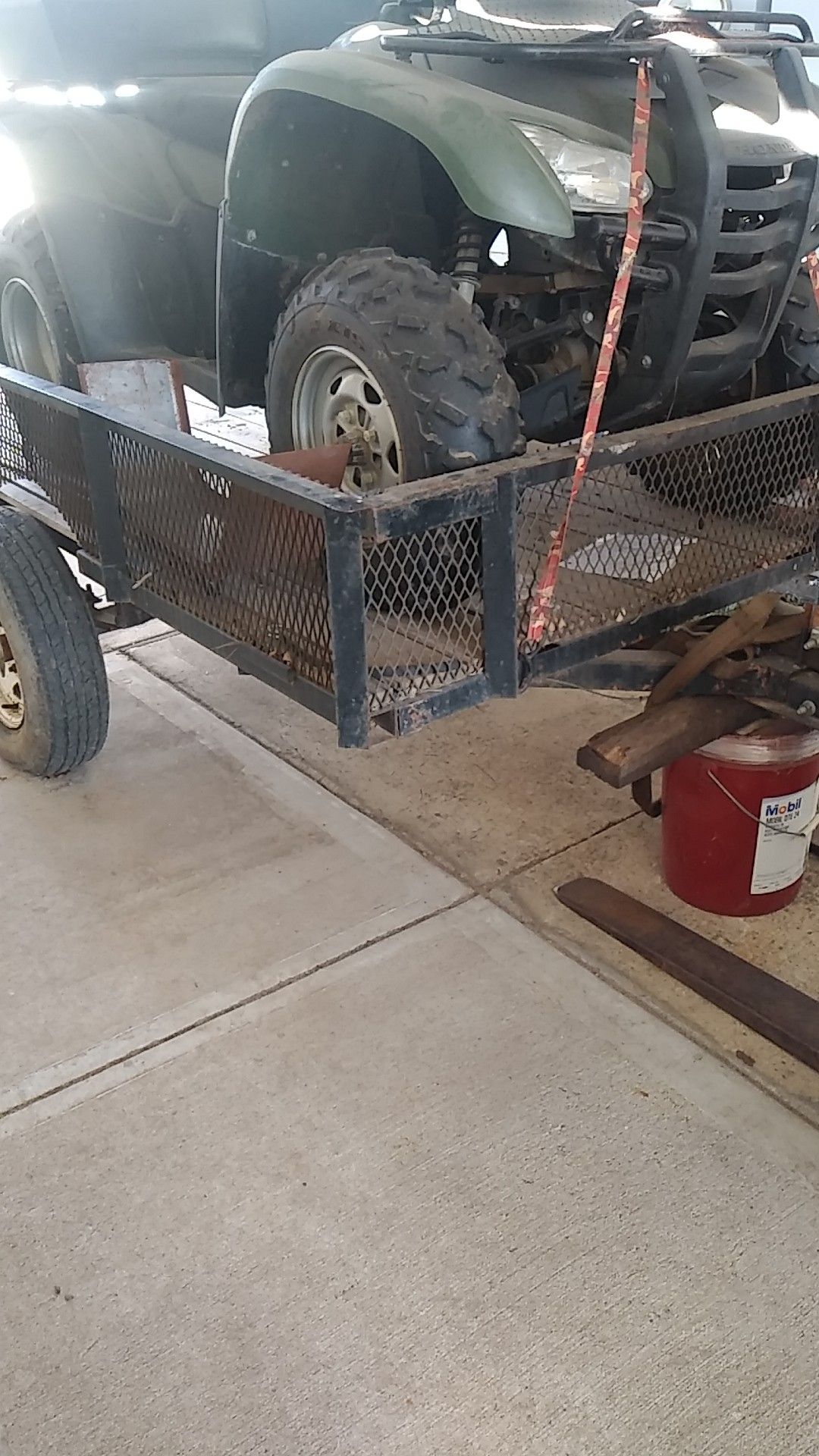 Utility trailer