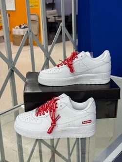 Nike Air Force 1 Low Supreme White Sneakers