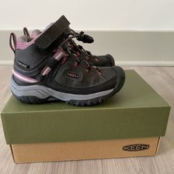 KEEN Hiking Boots - Child Size 8