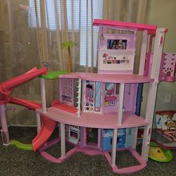 Barbie Dream House!