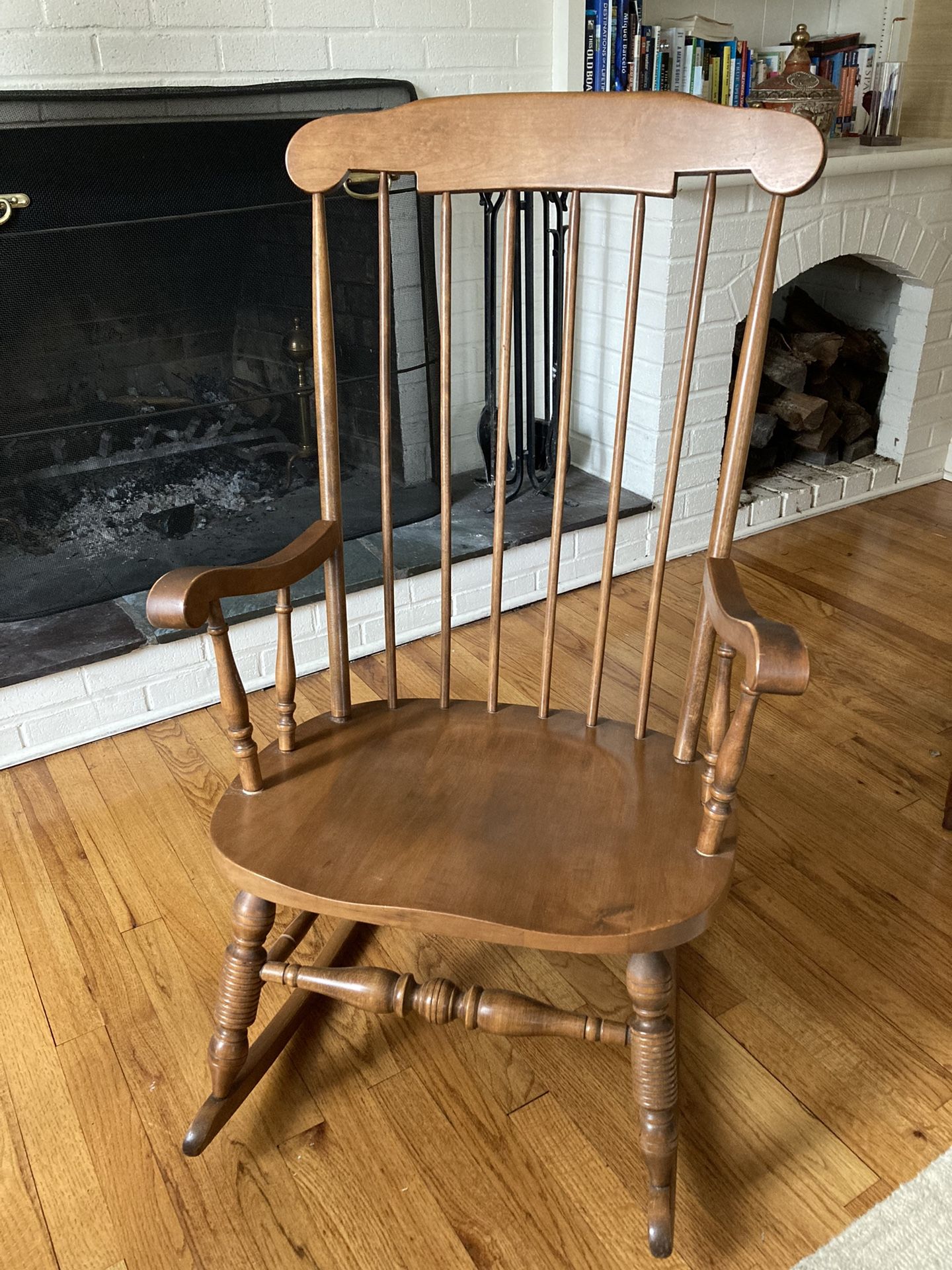 Vintage 60s L & Z Kamman Maple Wood Windsor Captain Spindle Back ...