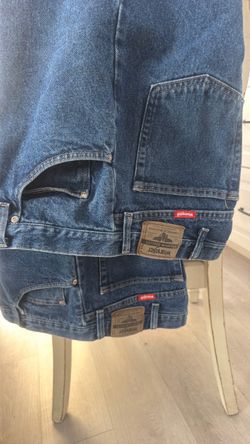 2 pairs. Men Levis Wrangler Like new . 38X34.