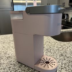 Keurig K-Mini Single-Serve K-Cup Pod Coffee Maker