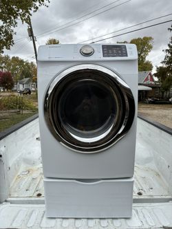Samsung Front-Load Gas Dryer w Pedestal. 