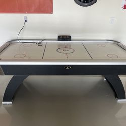 Air Hockey Table