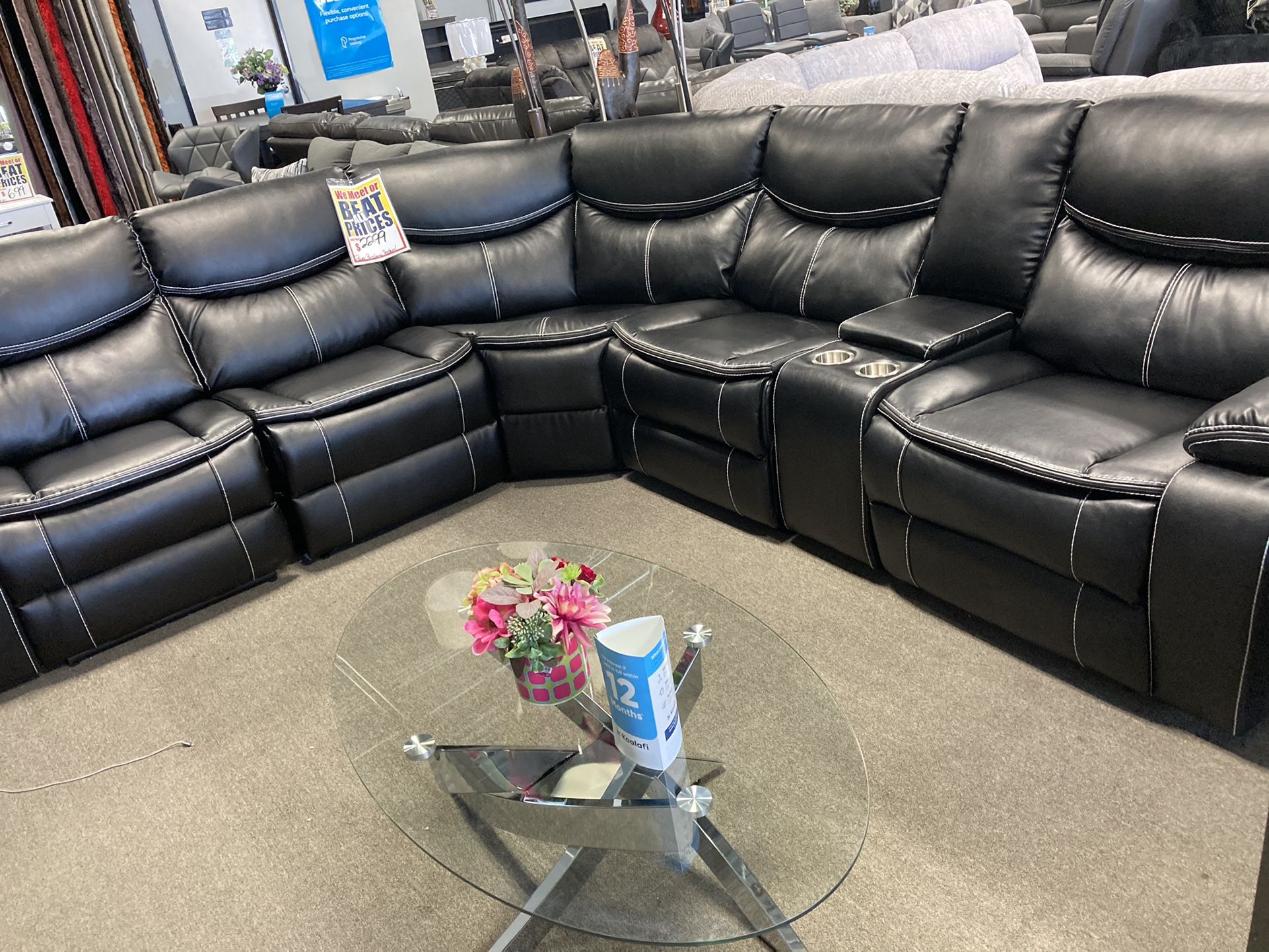 Gorgeous Reclining Sectional ✨ Easy Financing Available 😊 Free Delivery 🚚