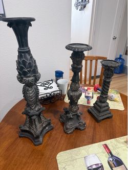 Vintage rustic candle pilars