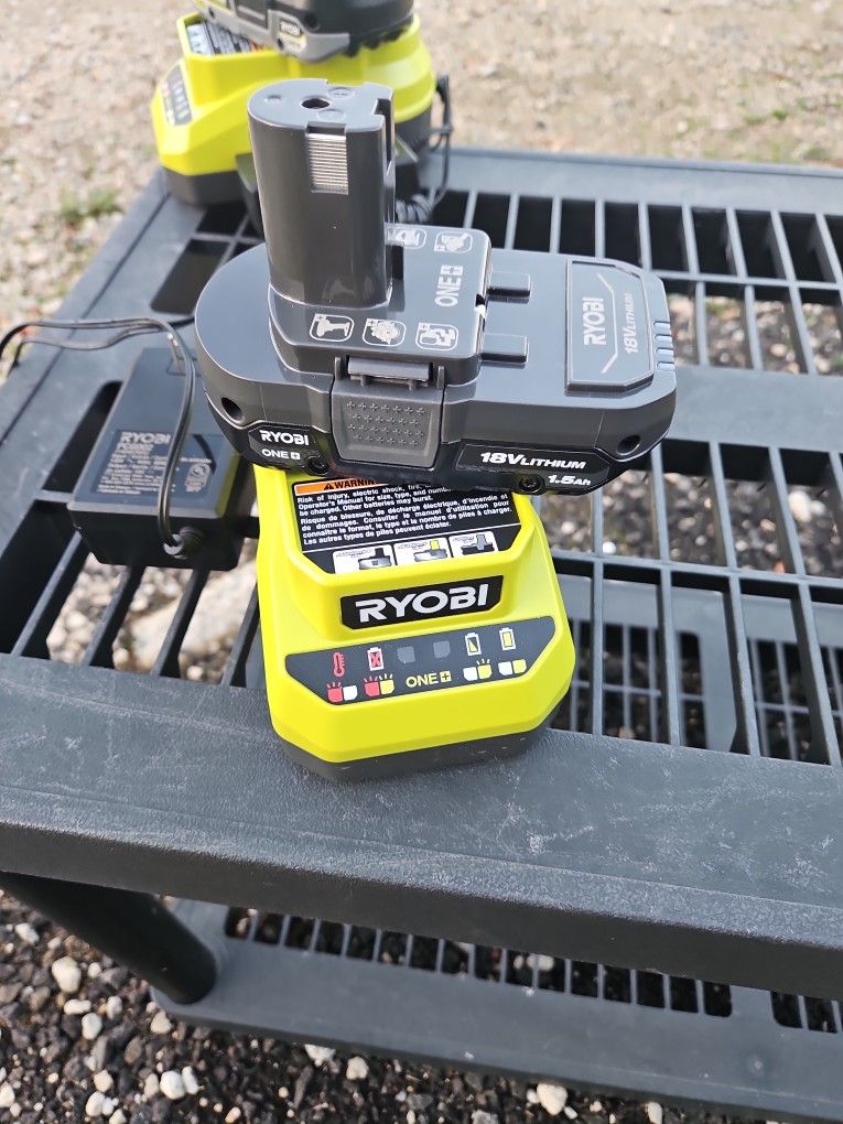 18v Battery And Charger 