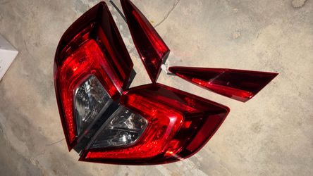 Honda Civic 2016-2021 OEM Tail Lights